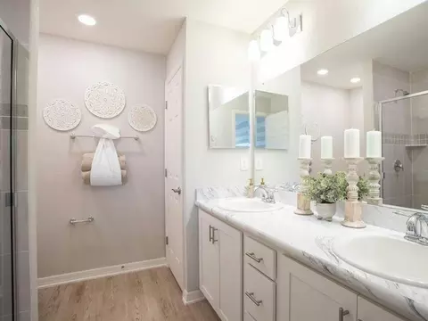 Bath - 754 SW 77th Cir, Ocala, FL 34474 photo 2 of 5