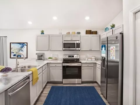 Kitchen - 754 SW 77th Cir, Ocala, FL 34474 photo 2 of 6