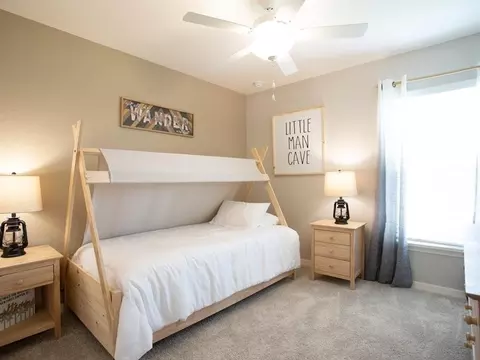 Bedroom - 754 SW 77th Cir, Ocala, FL 34474 photo 2 of 10
