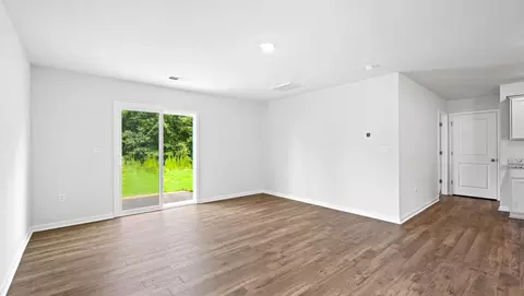 Living - 2296 Springview Ct, Boiling Springs, SC 29316 photo 3 of 5