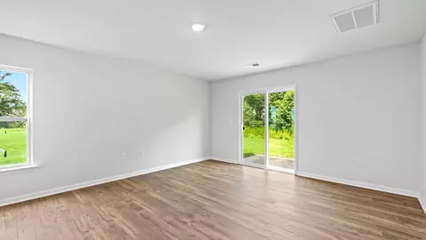 Living - 2296 Springview Ct, Boiling Springs, SC 29316 photo 2 of 5