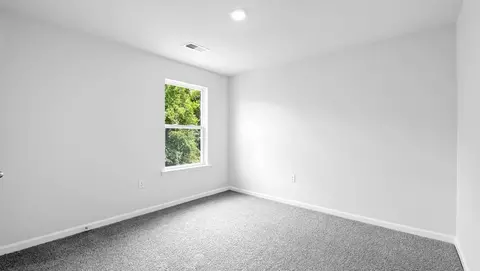 Bedroom - 2296 Springview Ct, Boiling Springs, SC 29316 photo 4 of 14