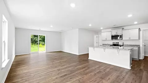 Living - 2296 Springview Ct, Boiling Springs, SC 29316 photo 4 of 5