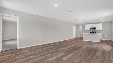 Living - 136 Springhill North Rd, Boyd, TX 76023 photo 2 of 4