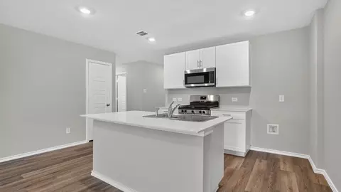 Kitchen - 136 Springhill North Rd, Boyd, TX 76023 photo 1 of 3