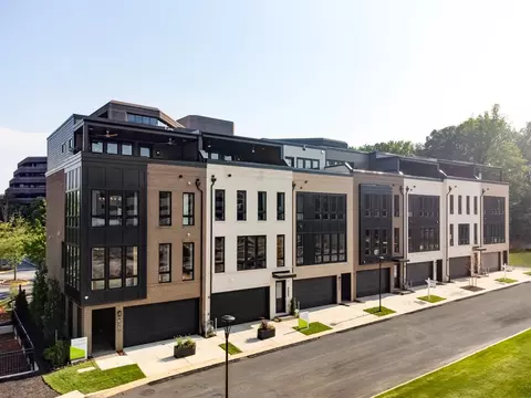 2113 E Jefferson St, North Bethesda, MD 20852