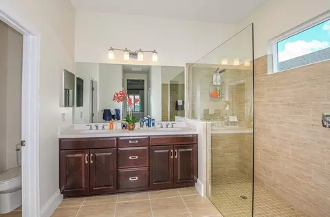 Bath - 13427 Old Creek Ct, Parrish, FL 34219 photo 1 of 2