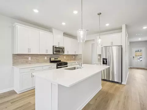Kitchen - 5150 Crescendo Cir, Fairburn, GA 30213 photo 2 of 5