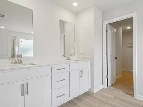 Bath - 5150 Crescendo Cir, Fairburn, GA 30213 photo 1 of 8