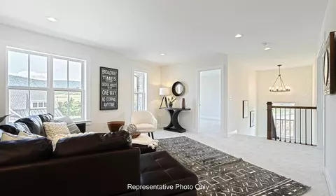 Living - 15 Vista Ct, Lititz, PA 17543 photo 6 of 9