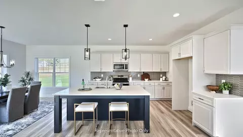 Kitchen - 15 Vista Ct, Lititz, PA 17543 photo 3 of 9