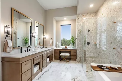 Bath - 2012 Acoma Way, Argyle, TX 76226 photo 5 of 5