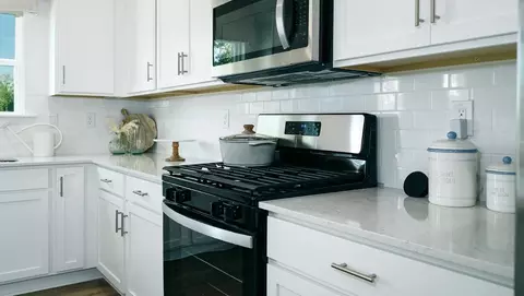 Kitchen - 552 Blackpool Ct, Monroe, NC 28112 photo 4 of 8