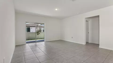 Living - 6322 Pecan Course Pl, Ocala, FL 34472 photo 3 of 4