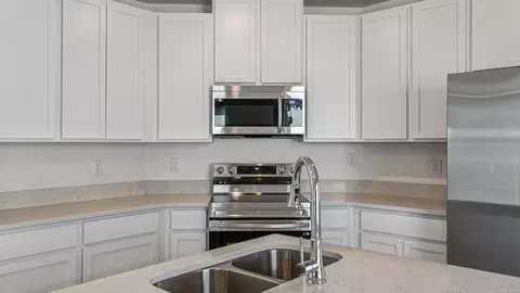 Kitchen - 6322 Pecan Course Pl, Ocala, FL 34472 photo 1 of 3