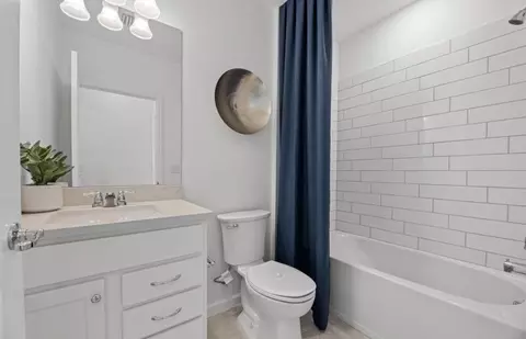 Bath - 616 Cotella Cv, Bradenton, FL 34212 photo 1 of 3