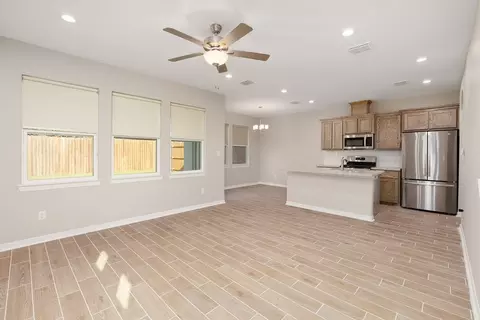 Living - Undisclosed, Laredo, TX 78045 photo 1 of 6