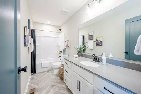 Bath - 303 Allison Ct, Arnold, MO 63010 photo 2 of 3