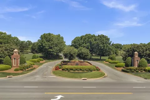 View/Area - 2001 Augustine St, Monroe, NC 28112 photo 5 of 9
