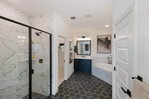 Bath - 2105 Barton Way, Forney, TX 75126 photo 1 of 1