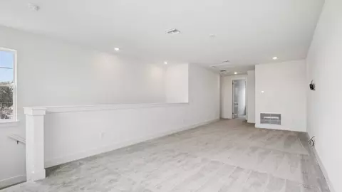 Living - 8218 Golden Beach Ct, Parrish, FL 34219 photo 6 of 6