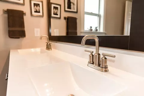 Bath - Valley View Court, Marshall, MI 49068 photo 1 of 3