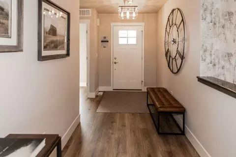 Entry Way - Valley View Court, Marshall, MI 49068 photo 1 of 2