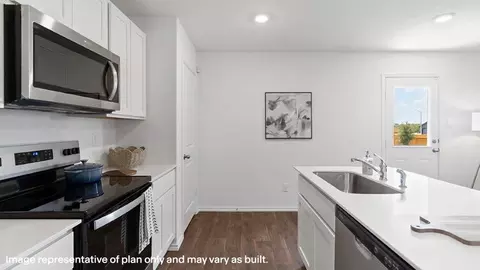 Kitchen - 5318 La Rambla, Converse, TX 78109 photo 6 of 10