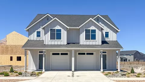 3549 NW 7th St, Redmond, OR 97756