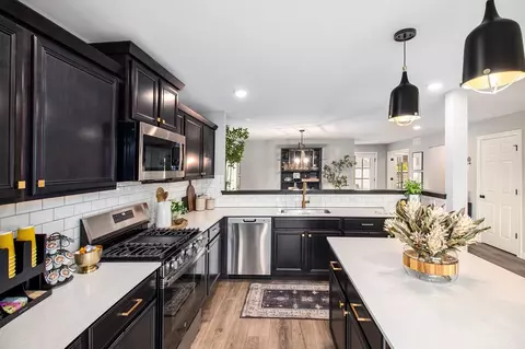 Kitchen - Steven Parkway, Mount Morris, MI 48458 photo 2 of 4