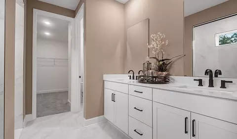 Bath - 359 W Windlass Way, Apache Junction, AZ 85120 photo 2 of 6