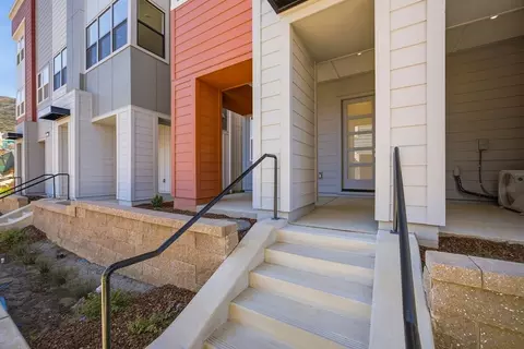 706 Morning View Ln, Daly City, CA 94014