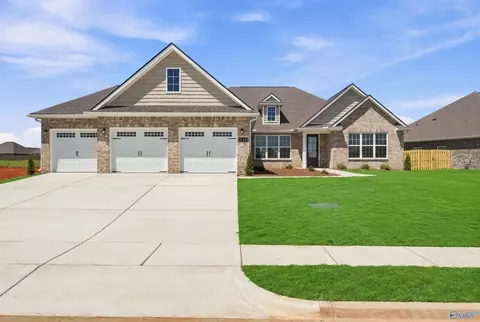 119 Sniper St, Toney, AL 35773