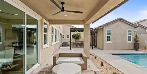 Exterior - 17485 Bear Crk, Hesperia, CA 92345 photo 4 of 18