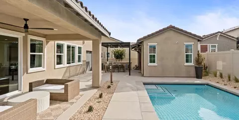 Exterior - 17485 Bear Crk, Hesperia, CA 92345 photo 5 of 18