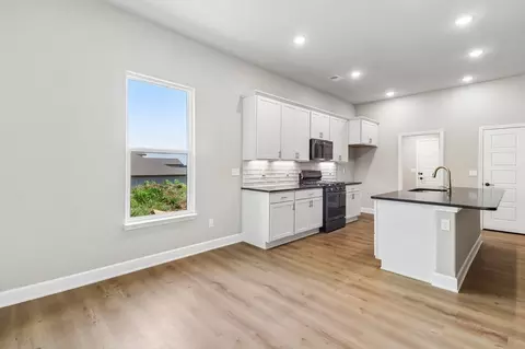 Kitchen - 8313 Lambert St, Lenexa, KS 66227 photo 6 of 6