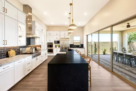 Kitchen - 686 W Treasure Trl, Apache Junction, AZ 85120 photo 4 of 5