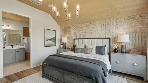 Bedroom - 2719 Echinacea Path, Converse, TX 78109 photo 2 of 16