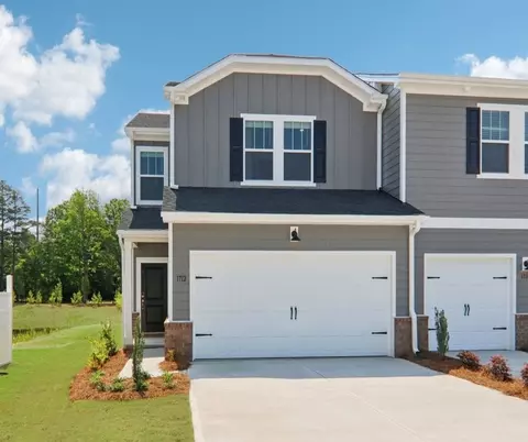 8216 Hidden Springs Trl, Charlotte, NC 28216