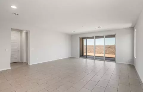 Living - 10030 S Bickwell Trl, Apache Junction, AZ 85120 photo 2 of 6