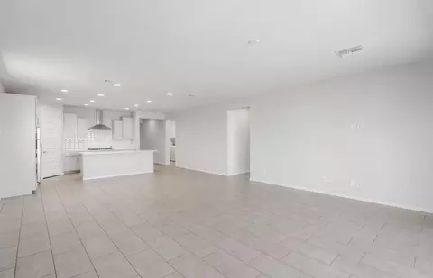 Living - 10030 S Bickwell Trl, Apache Junction, AZ 85120 photo 1 of 5