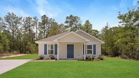 Exterior - 3992 Oxford Ave, Chipley, FL 32428 photo 4 of 7