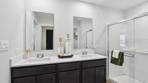 Bath - 587 Hunter Dr, Mount Pleasant, WI 53406 photo 4 of 8