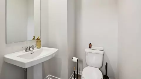 Bath - 587 Hunter Dr, Mount Pleasant, WI 53406 photo 1 of 8