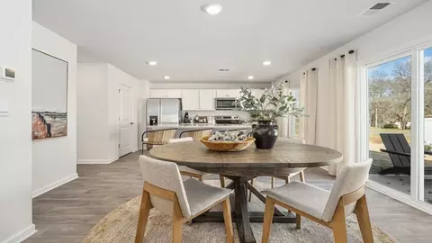 Dining - 1620 String Dr, Winston Salem, NC 27107 photo 2 of 4