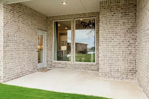 Exterior - 1404 Holmesfield Dr, Forney, TX 75126 photo 5 of 9