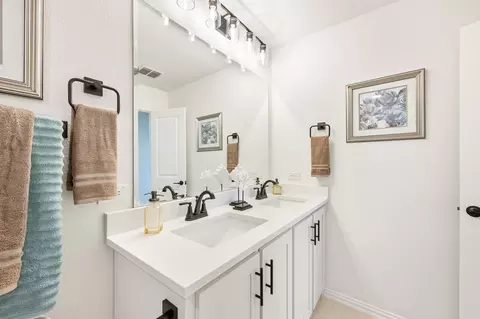 Bath - 1404 Holmesfield Dr, Forney, TX 75126 photo 6 of 6