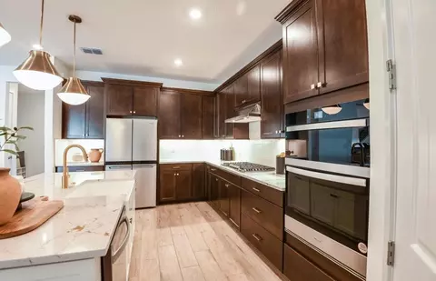 Kitchen - 13716 Sunlight Meadow Dr, Riverview, FL 33578 photo 2 of 5