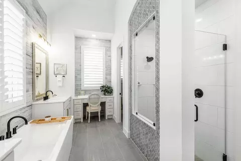 Bath - 1811 Kyle Ct, Prosper, TX 75078 photo 4 of 9