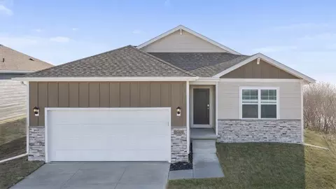 14505 Ironwood Ct, Grimes, IA 50111